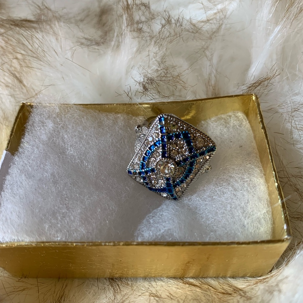Lovely ring,new